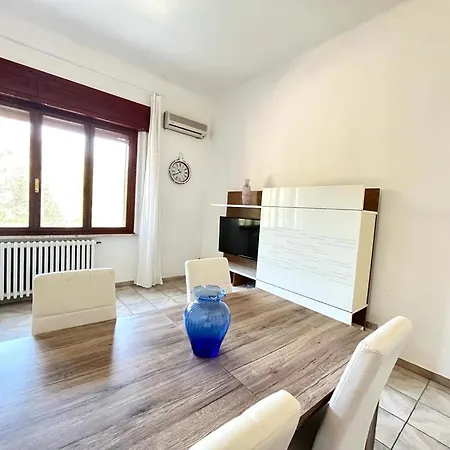 Vittoria Apartament Tirrenia Buitenkant foto