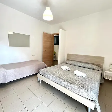 Vittoria Apartament Tirrenia Buitenkant foto