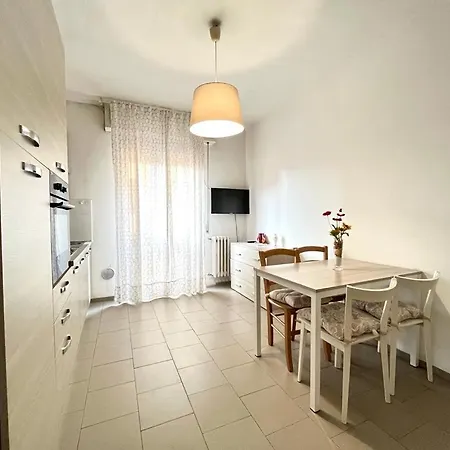 Vittoria Apartament Tirrenia Buitenkant foto